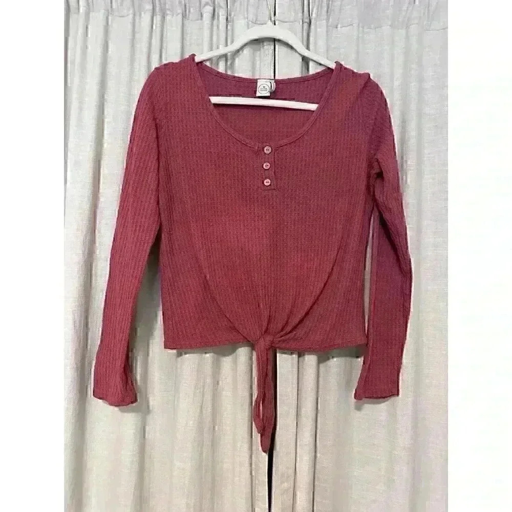 Paper Crane Long sleeve/ woman’s coral color waffle cone tie shirt size medium